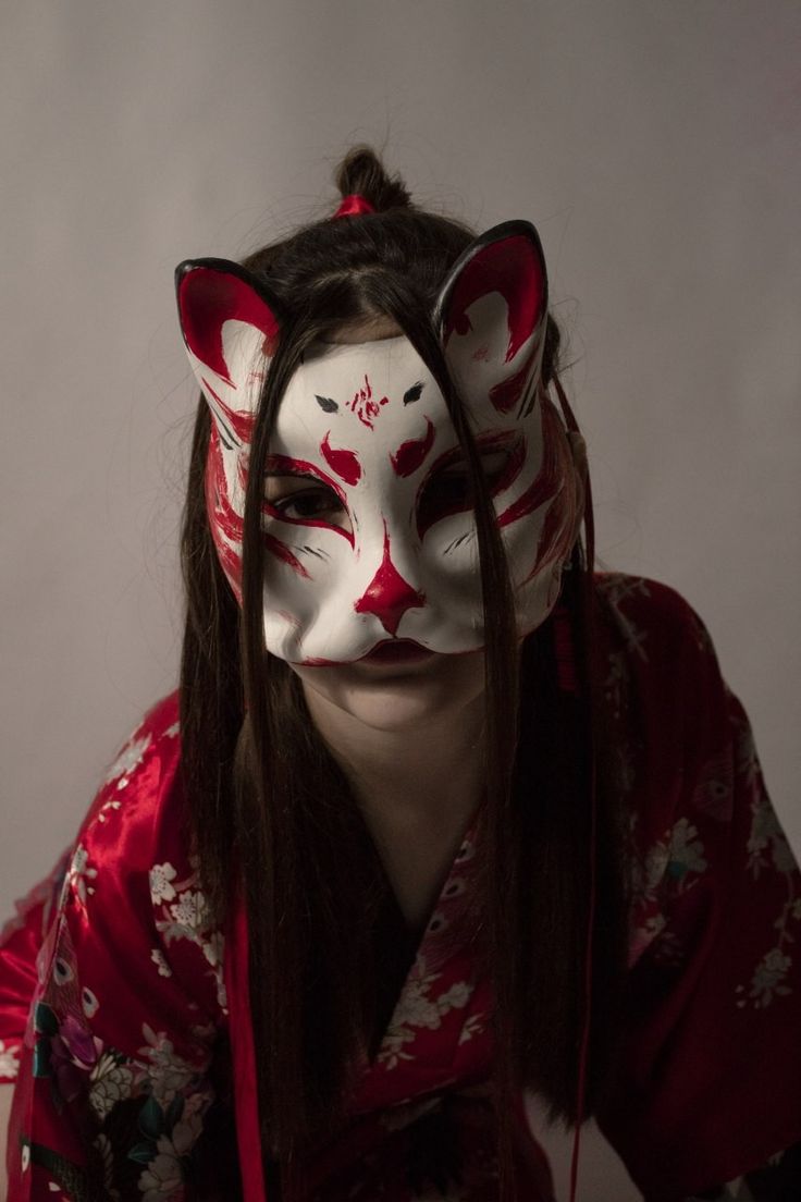 Oni Mask Female, Kitsune Photoshoot, Kitsune Makeup, Kitsune Costume, Asian Halloween, Kitsune Cosplay, Asian Mask, Chinese Demon, Mascara Oni