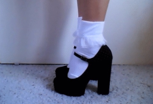 bobby socks with heels Frilly Socks And Heels, Heels And Socks, Bobby Socks, Girls In Mini Skirts, Socks Shoes, Socks And Heels, Cute Heels, Girly Shoes, Shoe Inspo