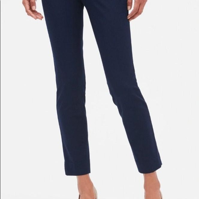 Nwt Runs Tts 29” Inseam. Beautiful Navy Color. Functional Pockets! Great For Any Occasion. Stretch Cropped Leg Office Pants, Navy Stretch Pants For Business Casual, Business Casual Stretch Straight Leg Capris, Stretch Cropped Bottoms For Workwear, Stretch Cropped Leg Bottoms For Work, Stretch Navy Ankle Pants, Navy Stretch Ankle-length Pants, Mid-rise Blue Chinos For Work, Blue Bottoms With 5-inch Inseam For Spring