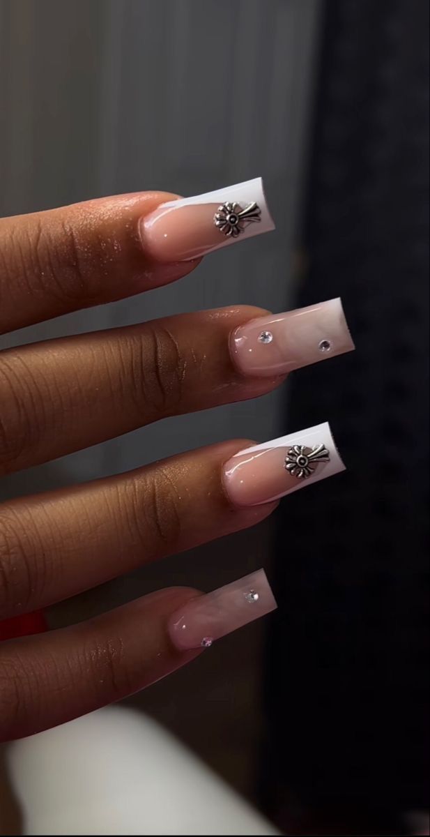 Nails Painted, Nail Trend, Colored Acrylic Nails, Girly Acrylic Nails, French Tip Acrylic Nails, Simple Acrylic Nails, French Acrylic Nails, Classy Acrylic Nails, Long Acrylic Nails Coffin