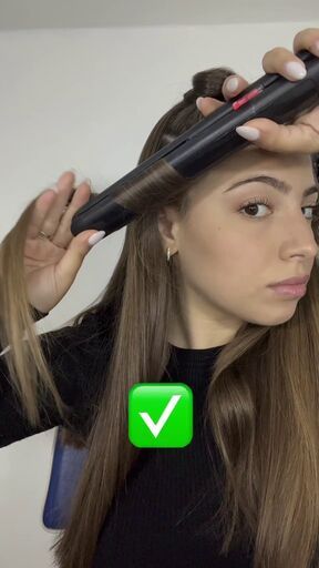 Hair With A Straightener, Curl Hair With Straightener, Hairstyles Bubble, Curl Your Hair, Easy Hairstyles For Thick Hair, Hair Curling Tips, Braids Volleyball, Bubble Braids, Beach Hairstyles For Long Hair