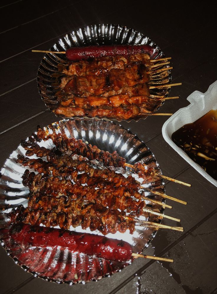 #food #streetfood #philippines #aesthetic #vsco #bbq Filipino Foods Aesthetic, Street Foods Philippines Aesthetic, Siomai Photography, Street Foods Philippines, Street Food Date, Streetfood Aesthetic, Street Food Snap, Photo Prank, Philippine Photography