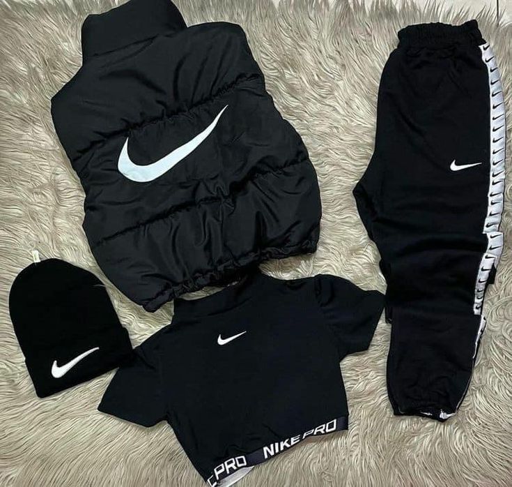 #nike Vetements Shoes, Nike Outfit, Aesthetic Girly, Cute Nike Outfits, Free Internet, روتين العناية بالبشرة, Cute Lazy Outfits, Parenting 101, Lazy Outfits