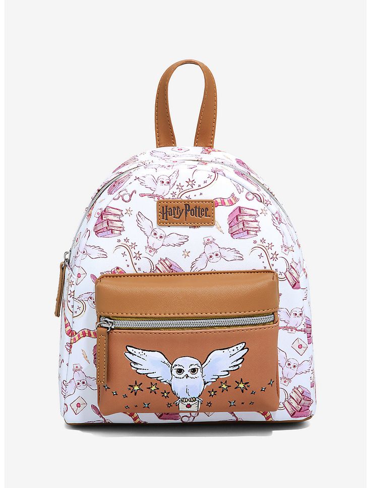 a harry potter backpack with an owl on the front and brown trimmings,