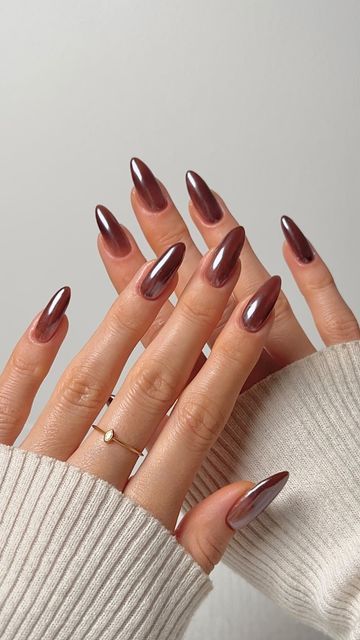 Alexandra Teleki on Instagram: "thermo chrome nails 🧺🧸🍂🥞🌧️

☀️UV Protective Cream
🥥Coconut Cream
🧴La Crème
🧈Radiant Multi Repair Oil

#thermochromenails #chromenails #asmr #brownnails #autumnnails #nails #nailtutorial #nudenails #nailfashion #nailinspo" Cream Chrome Nails, Nails Cream, White Chrome Nails, Pink Chrome Nails, Milky Nails, Chrome Nails Designs, Pink Chrome, Casual Nails, Pearl Nails