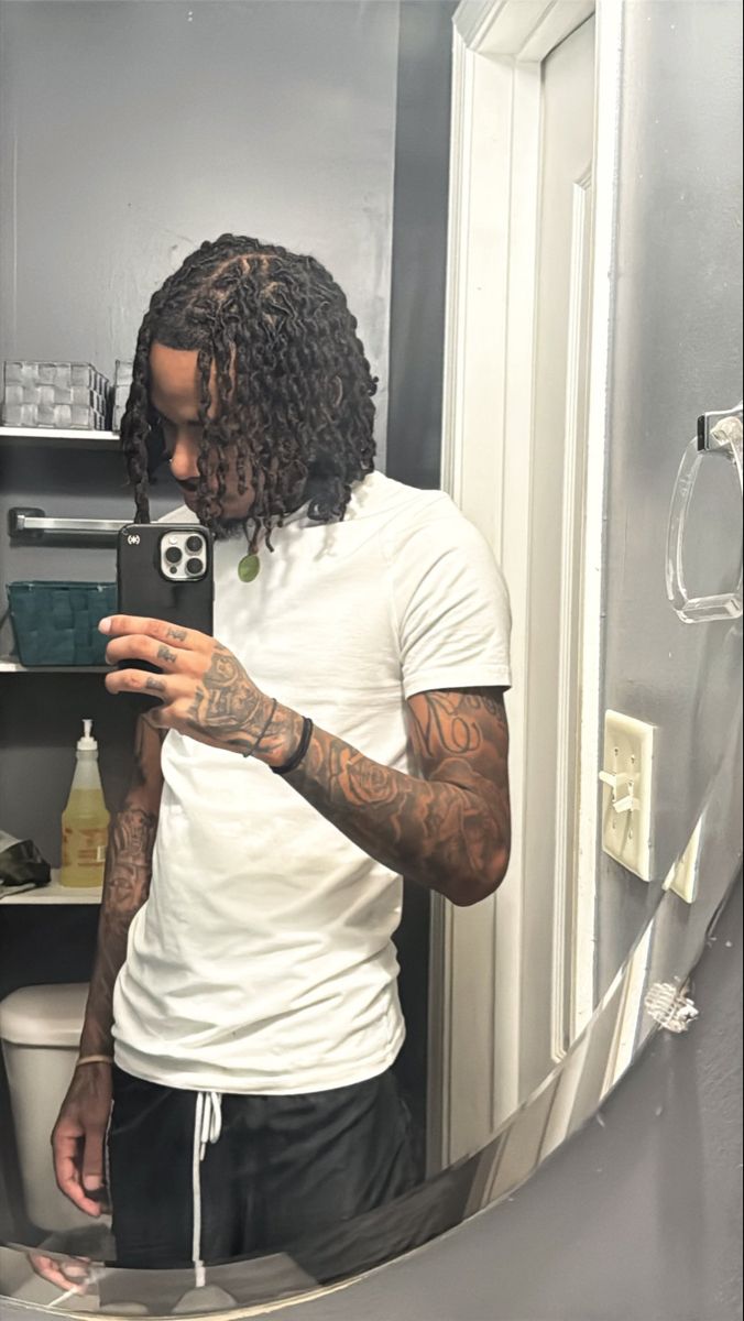 Locs Hairstyles Men, Dreadheads Men Black, Men’s Loc Styles, Dreads Styles For Men, Fine Hood Black Men, Hair Twists Black, Dreadlocks Men, Dread Hairstyles For Men, Loc Styles For Men