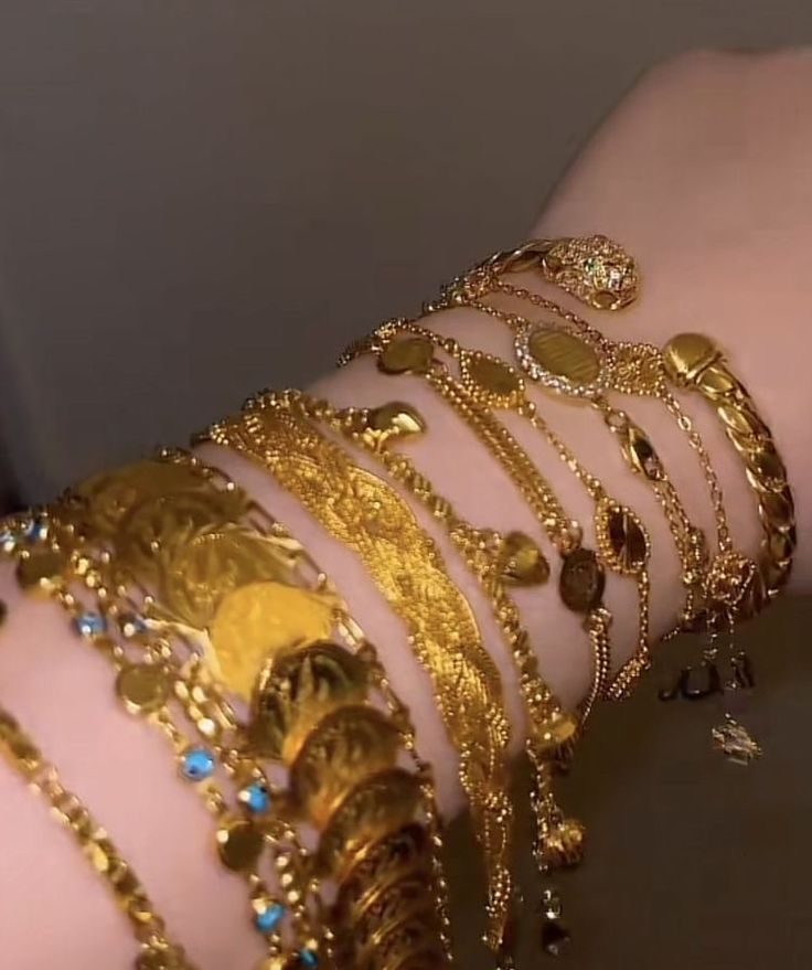 Arab Jewelry Traditional, Gold Jewelry Aesthetic Arab, Arab Wedding Jewelry, Arab Jewelry Aesthetic, Gold Jewelry Arab, Arab Gold Jewelry, 21k Gold Jewelry, Yemeni Jewelry, Kurdish Jewelry