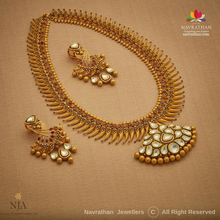 Jadatar Jewelry, Navrathan Jewellers, Jewellery Sketch, 22 Carat Gold Jewellery, Platinum Jewellery, Gold Earrings Indian, Gold Jewels Design, Antique Necklaces Design, Gold Jewelry Outfits