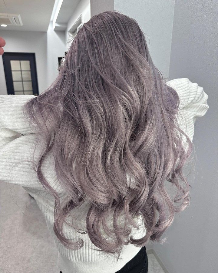 Greyish Purple Hair, Cool Tone Hair Colors, Lavender Grey Hair, Ash Gray Hair Color, Purple Grey Hair, Lilac Hair Color, Pastel Purple Hair, Ashy Hair, Lavender Hair Colors