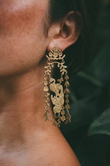 Palace Garden, Jewelry Lookbook, Peacocks, Dream Jewelry, Jewelry Inspo, Pretty Jewellery, Cute Jewelry, Amazing Jewelry, Jewelry Inspiration