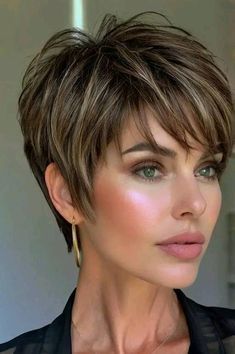 Layered Pixie Cut, Chic Short Hair, Short Haircut Styles, Short Hair Pixie Cuts, Short Hair Trends, Messy Short Hair, Edgy Short Hair, Short Hairstyles For Thick Hair, Short Choppy Hair