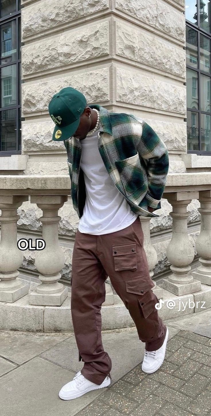 Different Styles Mens Fashion, Semi Formal Casual Outfits Men, Cargo Styles Men, Black Guys Outfits Aesthetic, Casual Black Guy Outfits, Casual Out To Eat Outfit, Men’s Street Clothes, Mens Fashion Streetwear Fall, Fall Winter Men Outfits