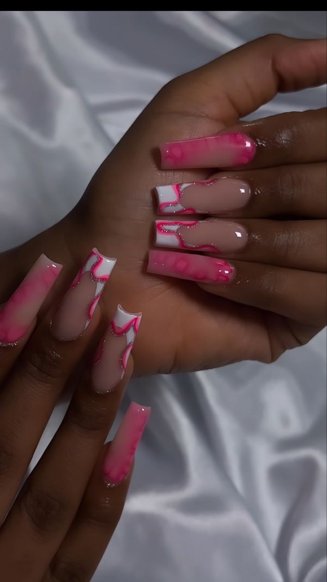 Freestyle Nails With Charms, Nail Designs Dramatic, Acrylic Nail Designs Light Pink, Mail And Toe Matching Set, Hot Pink Nails Acrylic Design, Acrylic Nails For Birthday Summer, Med Acrylic Nails, Bday Nail Ideas, Acrylic Nail Designs Birthday