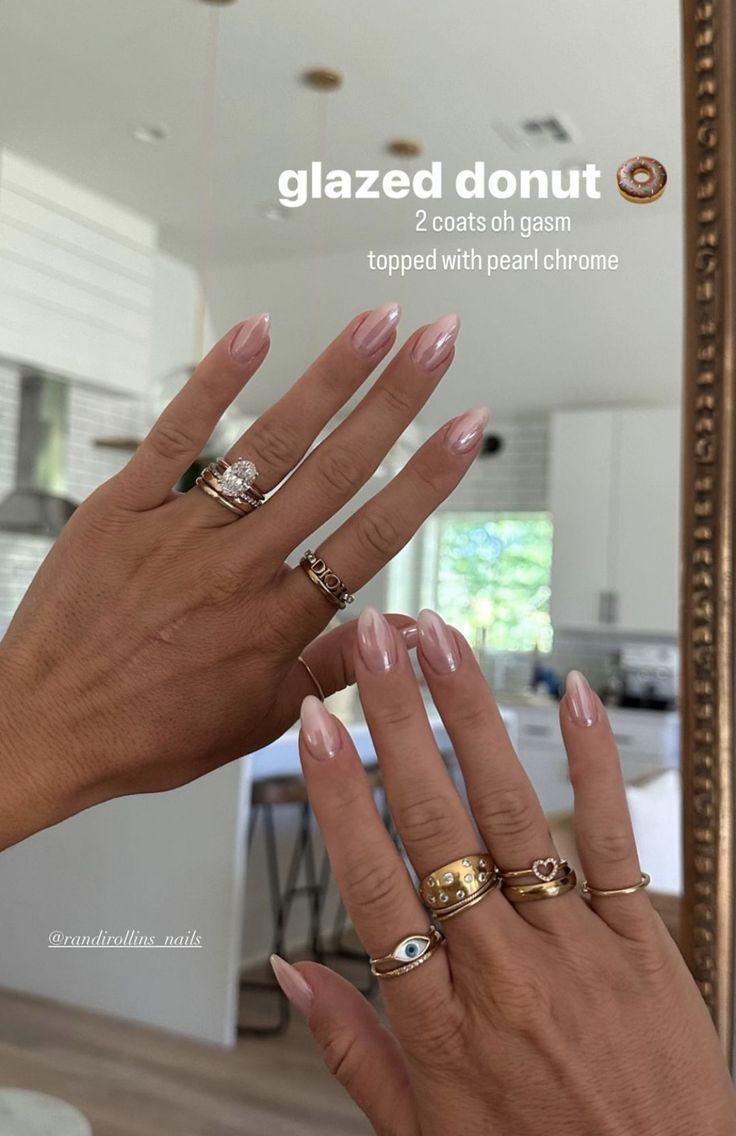 Hailey Bieber Nails Dnd, Glazed Nails Natural, Rounded Square Pink Nails, Dip Hailey Bieber Nails, Simple Glossy Nails, Wedding Nails Off White, Bridesmaid Nails Neutral Acrylic, Dip Powder Nails No Tips, Emilee Kiser Nails