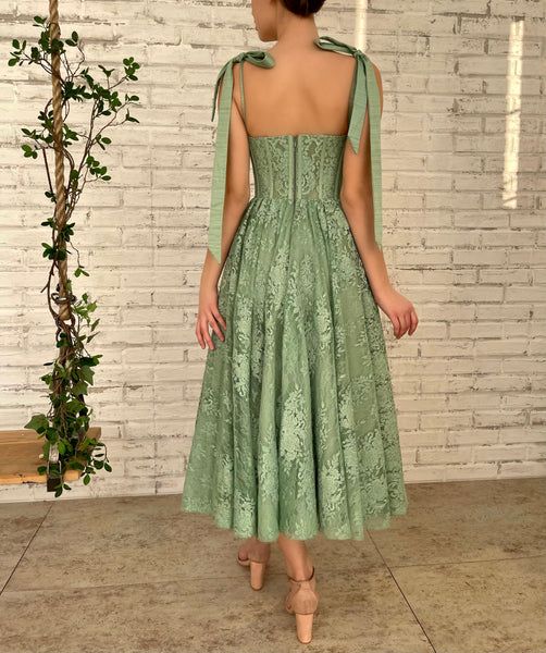 Dresses Tea Length, Corset Ball Gowns, Prom Dresses Green, Tea Length Prom Dress, Transitional Outfits, Spring Lookbook, Vibrant Florals, Special Occasion Gowns, Fashion Content