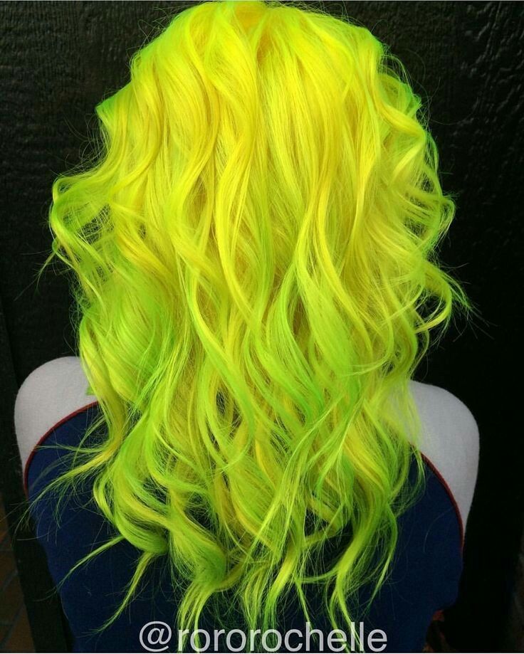 Neon Green Hair Color, Neon Yellow Hair, Yellow Hair Dye, Neon Hair Color, Neon Green Hair, Women Hair Color Ideas, Yellow Hair Color, Trendy We Fryzurach, Green Hair Color