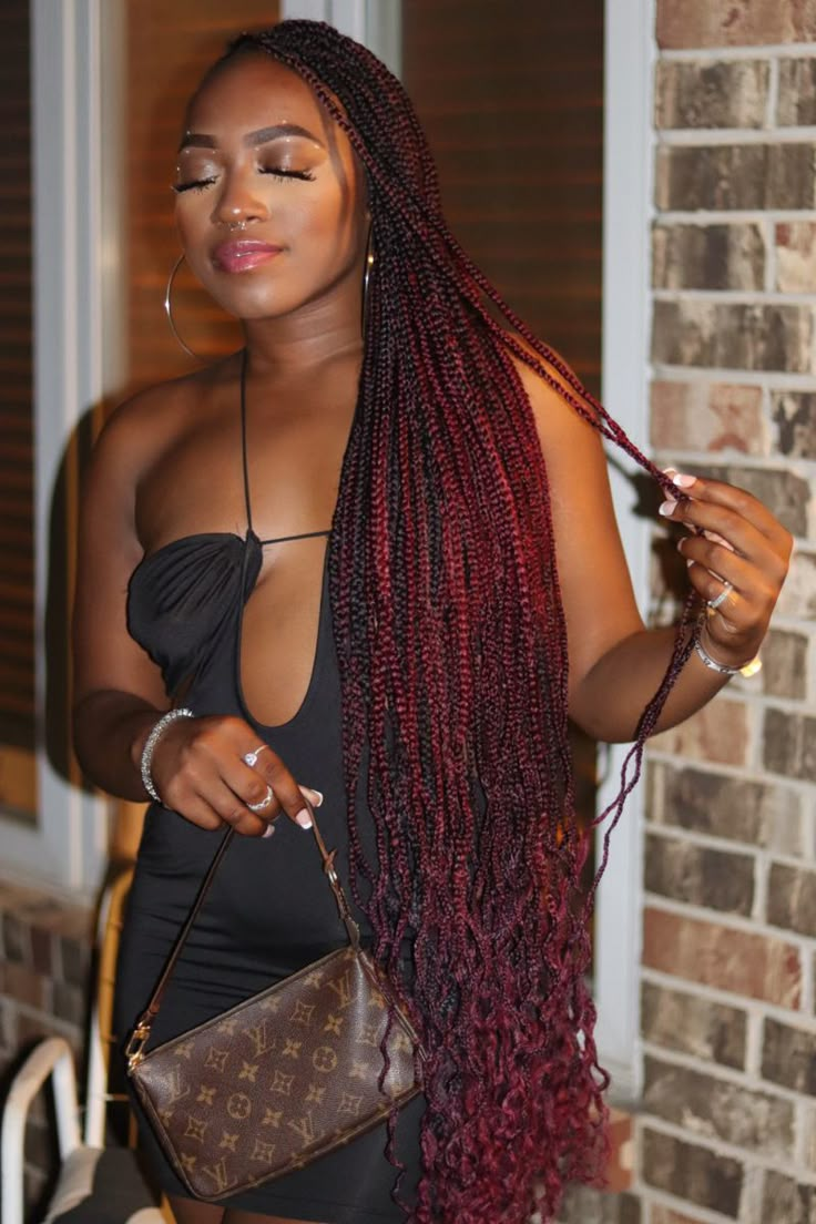 Black And Burgundy Hair Braids, Knotless Box Braids Maroon, Maroon Box Braids Black Women, Maroon Braids With Curls, Ombre Red Box Braids, Burgundy Box Braids With Curly Ends, Black And Maroon Braids, Black And Burgundy Box Braids, Dark Red Braids For Black Women