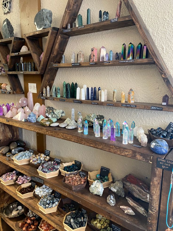 Crystal And Gemstone Displays, Witchy Store Display, Small Metaphysical Shop Ideas, Crystals Shop Aesthetic, Crystal Wall Display, Spiritual Store Aesthetic, Metaphysical Store Aesthetic, Spiritual Shop Ideas, Crystal Store Display Ideas