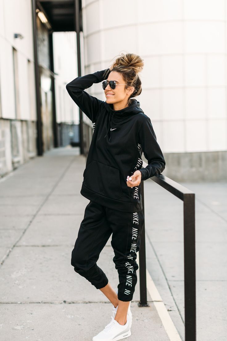 Popular Fall Outfits, Black Mode, Outfits Leggins, Nike Fitness, Hello Fashion, Tumblr Boys, Looks Black, Athleisure Outfits, Sporty Outfits