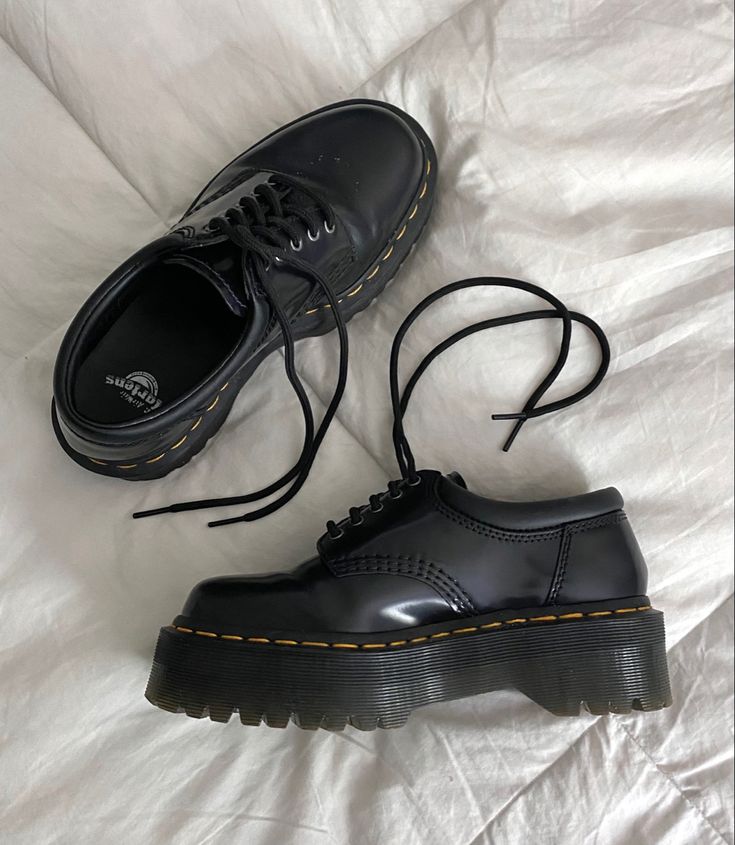 Doc Marten Mary Janes Platform, Doc Martens Shoes Women, Black Doc Martin Outfits, Doc Matters Outfit, Low Platform Docs, Low Rise Doc Martens, Low Top Dr Martens, Short Doc Martens, Doc Mary Janes