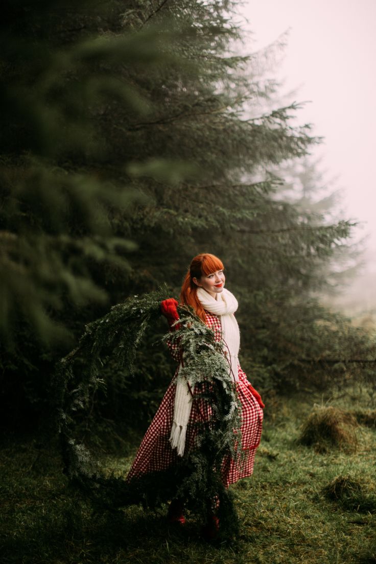 Cottagecore Christmas Outfit, Barbour Wellies, Cottagecore Photoshoot, Red Wellies, Horses Christmas, Christmas Cottagecore, Cottagecore Winter, Winter Cottagecore, Dream Christmas