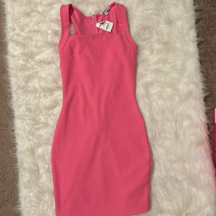 Pink Body Dress Spring Midi-length Lined Bodycon Dress, Bodycon Midi Dress Lined, Lined Bodycon Midi Mini Dress, Bodycon Midi Mini Dress Lined, Summer Midi Length Lined Bodycon Dress, Bodycon Midi Mini Dress, Spring Fitted Lined Bodycon Dress, Casual Sleeveless Dress For Going Out In Spring, Pink Fitted Mini Sleeveless Dress