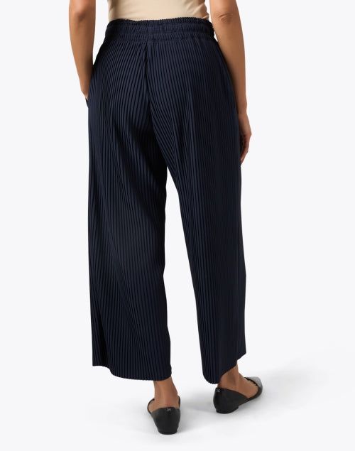 Max Mara Leisure specializes in elevated everyday essentials, like these Rolanda pants. The wide leg silhouette features a smocked elastic waistband and easygoing pleats for a look that's as sophisticated as it is comfortable. Wear them with a coordinating cardigan or add a classic tee for a variety of chic styling options. Skirt And Top Dress, Work Accessories, Pleated Pants, Skirt Top, Shirt Outfit, Dress Accessories, Everyday Essentials Products, Style Guides, Jacket Dress