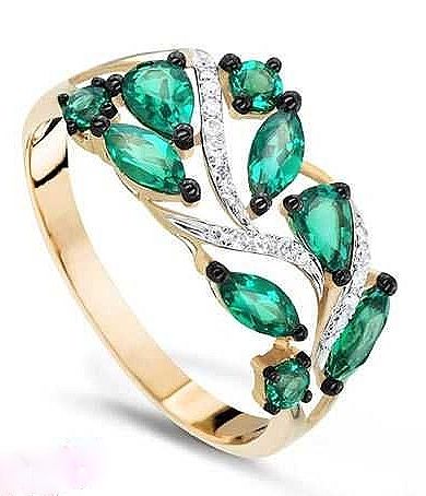 Ring Crystal Cabinets, Rings Green, Expensive Rings, Family Bracelets, Marquise Ring, Jewelry Boards, Blue Jewelry, I Love Jewelry, Pretty Rings