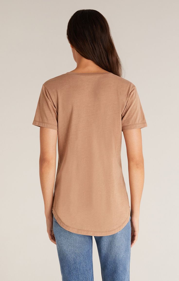 Favorite tee is an understatement. Made from our signature burnout jersey, this tee is complete with a curved v-neckline and a slouchy raw edge pocket. Because of its soft feel and chic fit, you will want to stock up in every color. Z Supply Women's Pocket T-Shirt, Cafe Latte, Extra Small, Jersey Knit Trendy Solid T-shirt With Shirttail Hem, Trendy T-shirt For Casual Gatherings, Fall Relaxed Fit T-shirt With Shirttail Hem, Trendy Cotton Scoop Neck T-shirt, Casual Scoop Neck Cotton T-shirt, Casual Scoop Neck Tops For Everyday, Fall Everyday T-shirt With Shirttail Hem, Trendy Soft-washed T-shirt For Casual Gatherings, Fall T-shirt With Shirttail Hem For Everyday