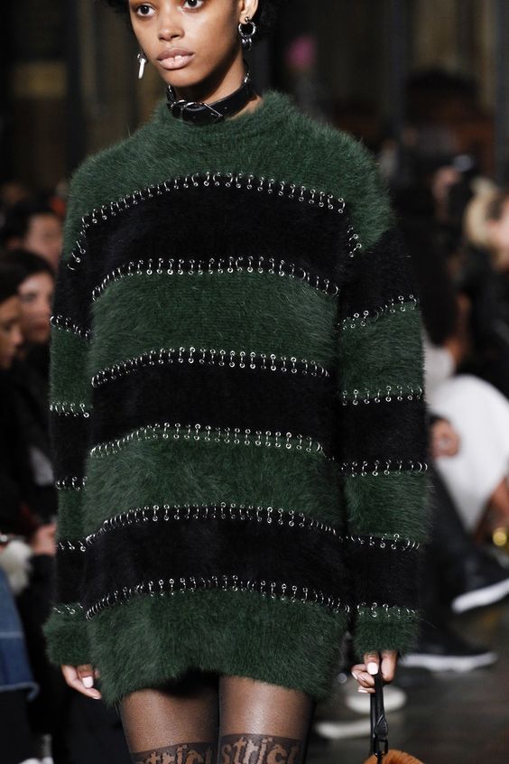 Knitwear Fashion, Fuzzy Sweater, Mode Inspo, 가을 패��션, Green And Black, Knit Fashion, Fall 2016, Striped Sweater, Fashion Details