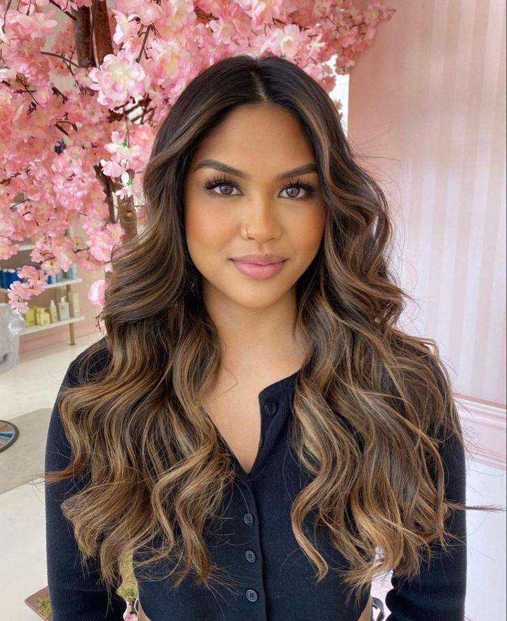 Olive Skin Tone Hair Color Balayage, Balayage Brown Skin Tone, Balayage On Olive Skin Tone, Hair For Brown Skin Tone, Balayage Olive Skin Tone, Balayage For Olive Skin Tone, Best Highlights For Dark Brown Hair Olive Skin Tones, Olive Tone Skin Hair Color, Balayage For Brown Skin