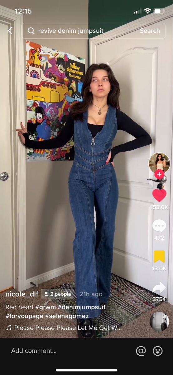 Flare Jeans Party Outfit, Denim Jumpsuit Winter, 70s Jean Jumpsuit, Flare Bodysuit Outfit, Flared Jeans Outfit 70s, Jean Jumpsuit Outfit Winter, 70s Jumpsuit Outfit, Flared Overalls Outfit, 70s Denim Jumpsuit