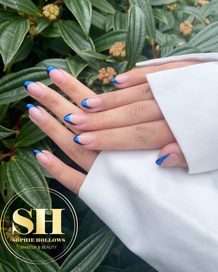 Nail White Chrome, Natural Nails Almond Shape, Almond Shape French Tips, Blue Nails With Chrome, Royal Blue Prom Nails, Chrome Pink Nails, Metallic Blue Nails, Nails With Chrome, Nail Chrome