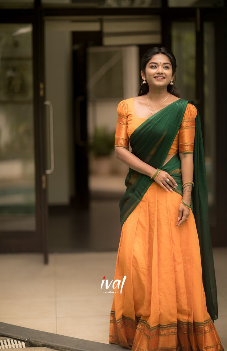 Half Saree Simple Traditional, Simple Blouse Designs For Half Saree, Halfsarees Traditional Simple, Dhavani Blouse Ideas, Tamil Traditional Dress, Simple Dhavani, Tamil Half Saree, Narayanpet Blouse Designs, Half Saree Ideas Simple