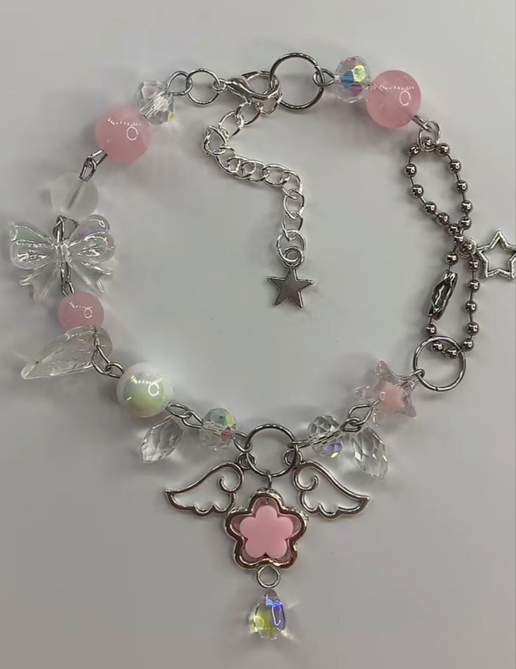 Kawaii Jewelry Aesthetic, Kawaii Bracelet Ideas, Gyaru Bracelet, Aesthetic Charm Bracelet, Pink Bracelet Aesthetic, Kawaii Bracelet, Aesthetic Jewellery, Bracelet Inspo, Pretty Jewelry Necklaces