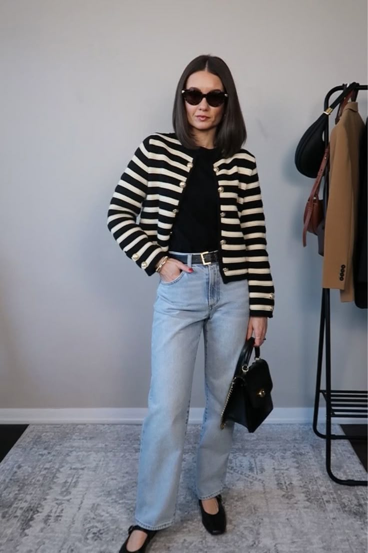 Striped Cardigan Outfits, Stripes Cardigan Outfit, Striped Lady Jacket Outfit, Stripe Jacket Outfit, Stripped Sweater Outfits Winter, White Stripe Cardigan Outfit, Striped Cardigan Outfit Work, Stripped Cardigan Outfits, Zara Striped Cardigan Outfit