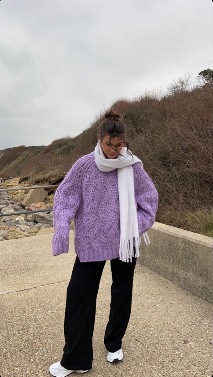 Purple Sweater Outfit, Jade Honey, Spring Basics, Outfit Ideas 2024, Outfit Blazer, Beach Walks, Jumper Outfit, Summer Outfit Ideas, Classy Fashion