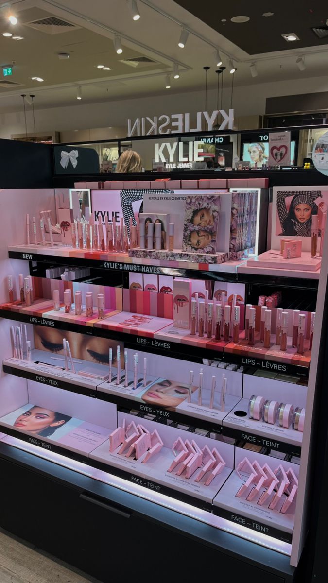 Makeup Products From Sephora, Makeup Shopping Aesthetic, Kylie Makeup Products, Makeup Business Aesthetic, Sephora Makeup Aesthetic, Kylie Skin Aesthetic, Pink Makeup Aesthetic Products, Cosmetic Business Aesthetic, Sephora Aesthetic Store