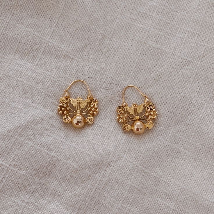 Bridal Gold Earrings Indian Design, Earrings Design Gold New Model, Gold Ear Tops Design, Gold Earrings Designs Indian, Gold Earrings For Women Indian, Gold Earrings Designs For Daily Use, 2 Grams Gold Earrings Designs, Daily Wear Gold Earrings, Latest Gold Earrings Designs