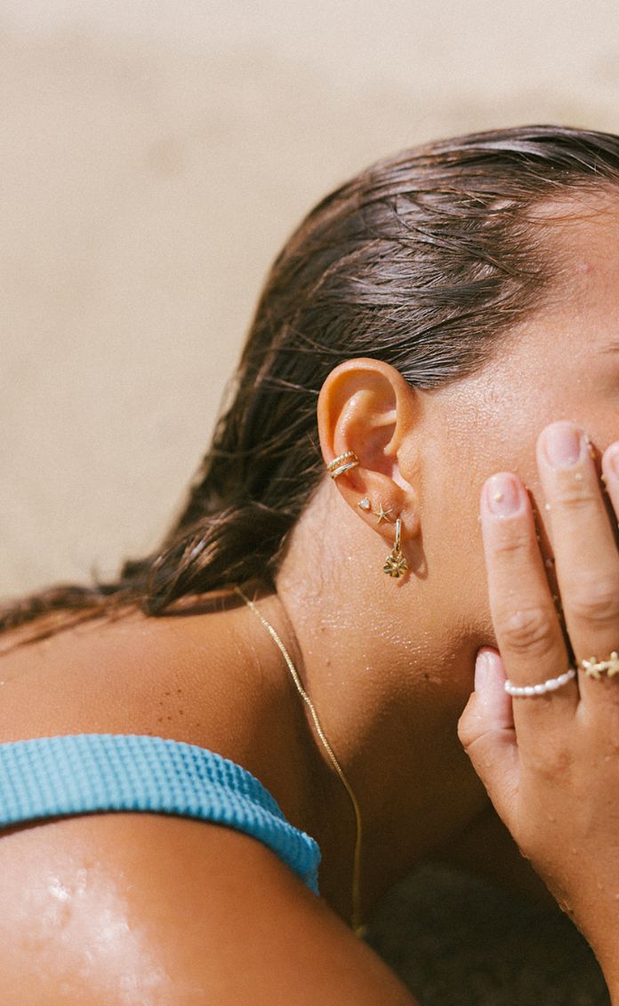 Flor means flower in Spanish. A reminder that there is always room for growth. There is beauty in simplicity, just like these earrings. 14K Gold-Plated 100% Sterling Silver Base Nickel free Hypoallergenic Tarnish Resistant 13.5mm Hoop Latch Clasp Free Shipping on Orders $75+ Need help? Email support@thesaltygem.com There Is Beauty In Simplicity, Beauty In Simplicity, Gold Ear Cuff, Fresh Water Pearls, Charm Rings, Water Pearls, Beaded Rings, Earrings Rings, Rings Necklaces