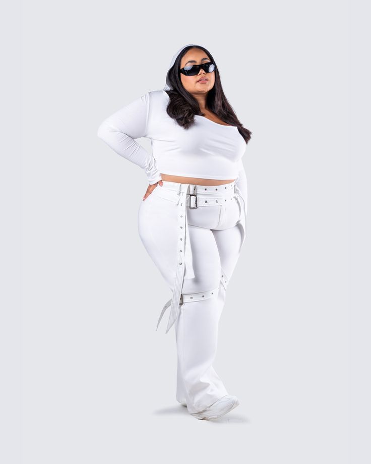 Nothing says “statement piece” like these white vegan leather pants 😮‍💨 Made from a stretch twill, and complete with a triple belt waist, belted leg detailing, and a wide leg fit for a striking look that will always have you at the center of attention 🤍 White Bottoms With Belt Detail For Spring, White Belted Wide Leg Bottoms, White Belted Wide-leg Bottoms, Chic White Bottoms With Belt, White Belted High-waisted Pants, White Wide Leg Belted Pants, White Belted Wide Leg Pants, Trendy Fall Pants With Belt, White Fitted Belted Bottoms