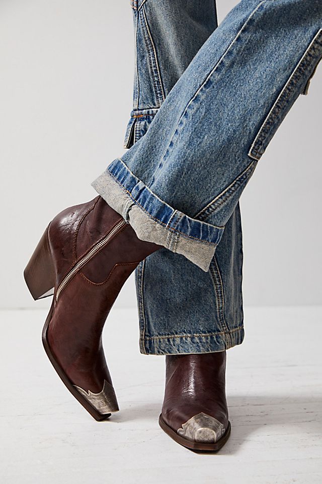 Western Boots Outfit, Botas Western, Cowgirl Boots Outfit, Western Outfits, Boots Outfit, Cowgirl Boots, Outfits Casuales, Stacked Heel, Western Wear