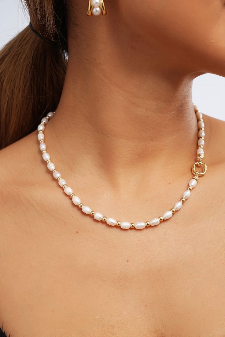 Picture yourself adorned in the delicate pearls of this beaded pearl necklace, exuding effortless charm and sophistication. Ideal for any occasion, from brunch with friends to a romantic evening out, these pearls add a touch of timeless beauty to your ensemble. Party Pearl Beaded Necklace With Pearl Pendant, Party Pearl Beaded Necklaces With Pearl Pendant, Party Beaded Pearl Necklaces With Pearl Pendant, Chic White Pearl Chain Necklace, Elegant White Beaded Chain Necklace, Chic Pearl Beaded Necklaces For Party, Party Pearl Chain Necklace With Pearl Charm, Elegant White Round Beads Chain Necklace, Party Pearl Charm Chain Necklace