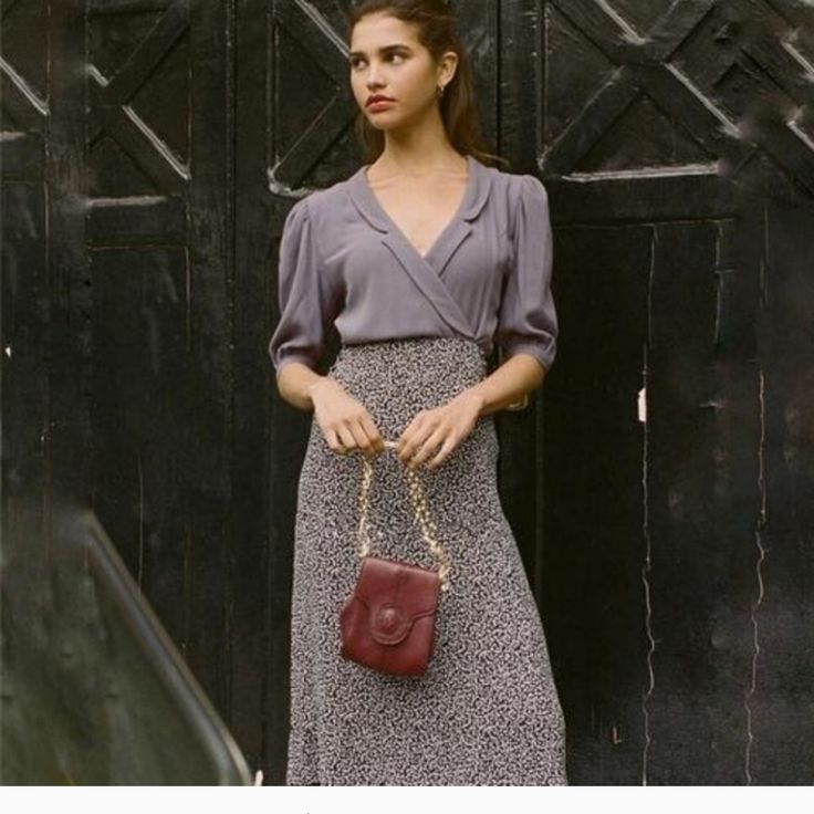 Searching For Rouje Louisette Top In Purple Size 34 Or 36! Rouje Clothing, Parisian Chic Style, Jeanne Damas, French Girl Style, Parisian Chic, Urban Outfits, Fashion Killa, Parisian Style, Simple Dresses