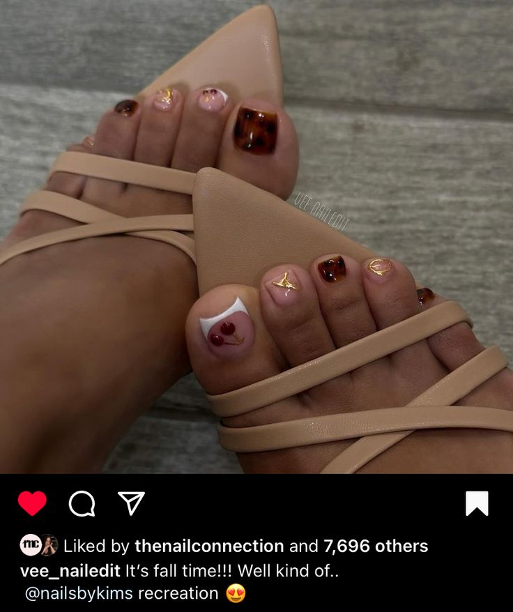 Thanksgiving Toe Nail Designs, Fall Gel Pedicure, Pedicure Ideas Brown, Animal Print Toe Nails, Brown Toe Nail Designs, Brown French Tip Pedicure, Orange Toes Black Women, Brown Tortoise French Tip Nails, Chocolate Brown Pedicure