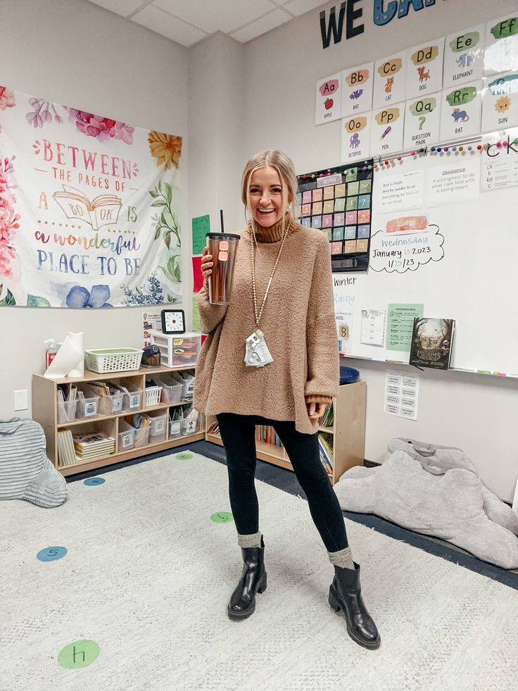 Teacher Winter Outfits, Paraprofessional Outfits, Teacher Appropriate Outfits, Teacher Work Outfit, Student Teaching Outfits, Casual Teacher Outfits, Casual Teacher Outfit, Teacher Attire, Teacher Outfits Elementary