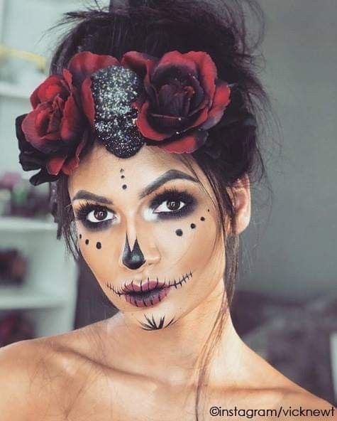 Hallowen Makijaż Sugar Skull, Diy Halloween Scary, Muertos Makeup, Halloween Makeup Sugar Skull, Halloween Make-up Looks, Halloweenský Makeup, Halloween Nails Diy, Disney Coco, Cute Halloween Makeup