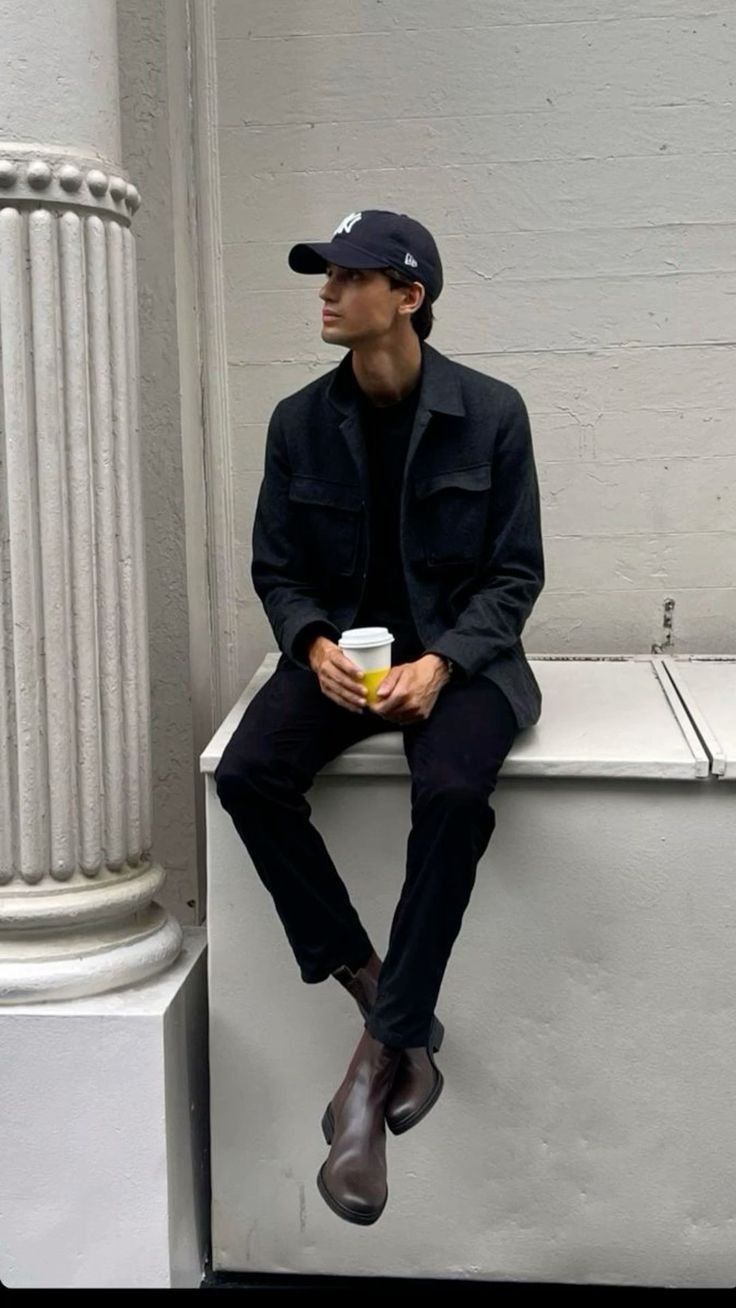 Mens Outfits Casual Classy, Gary Outfits, Black Outfit Men Street Fashion, Men Classy Outfits, Men Ootd, Chelsea Boots Outfit, Blazers Black, Black Outfit Men, Mens Business Casual Outfits