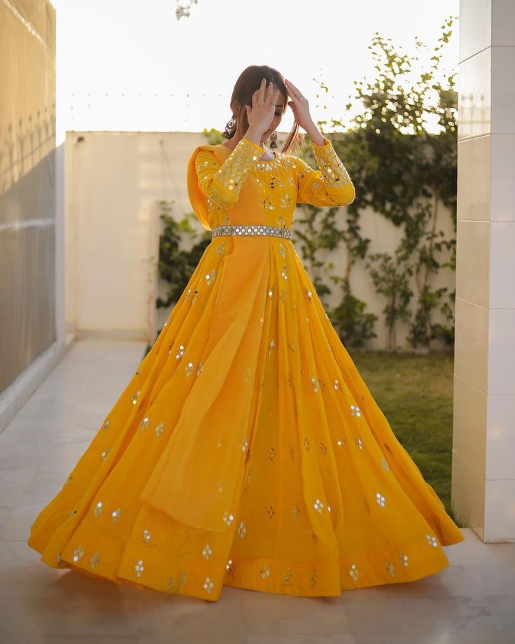 Mayon Dresses, डिजाइनर क��पड़े, Haldi Outfits, Function Dresses, Pakistani Wedding Outfits, Pakistani Fashion Party Wear, Long Dress Design, Pakistani Dresses Casual, Beautiful Pakistani Dresses