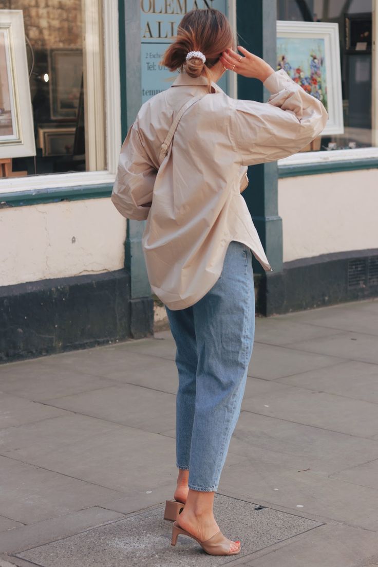 Oversized Linen Shirt Outfit, Balloon Leg Jeans, Linen Shirt Outfit, Brick Dust, Oversized Shirt Outfit, Good Shirts, Oversized Linen Shirt, Cute Casual Dresses, Wear Pearls